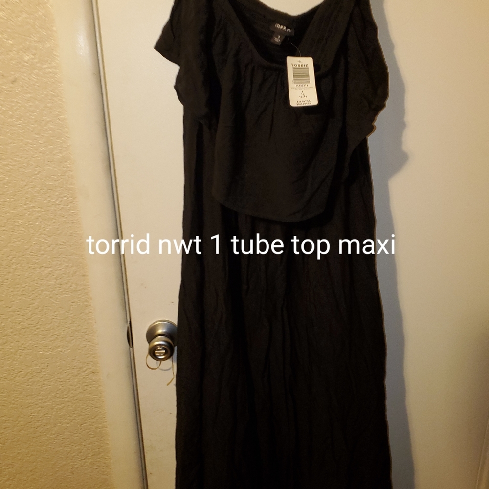 Torrid 1 nwt tube top dress maxi flutter